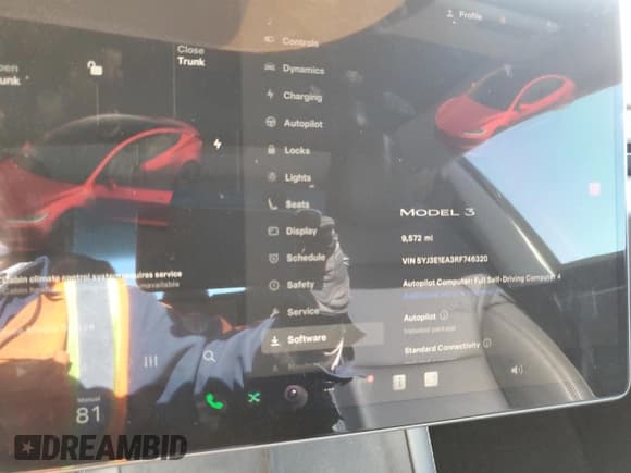 ✅ 2024 Tesla Model 3 • VIN: 5YJ3E1EA3RF746320 • Lot: 49671915. Wystawiony na Copart z przebiegiem 9 572 mil. Bezpłatny archiwum sprzedaży aukcyjnych z USA i szczegółowy raport historii pojazdu na DreamBid. Zdjęcie 9.