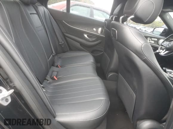 ✅ 2019 Mercedes-Benz E 300 • VIN: WDDZF4KB5KA586810 • Lot: 87202665. Listed on Copart with 73,546 mi. Free auction sales archive from the USA and detailed vehicle history report at DreamBid. Image 10.