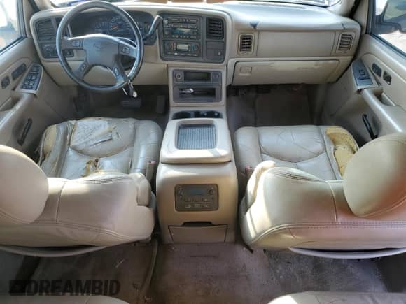 2004 Chevrolet Suburban LT с VIN 1GNEC16Z54J279073, выставлен на аукционе Copart как лот 79872164 с пробегом 363 424 миль миль и Чистый • Clean title. История ставок и продаж доступна на DreamBid. Изображение 8.