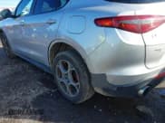 ✅ 2018 Alfa Romeo Stelvio Sport • VIN: ZASFAKPN6J7B83439 • Lot: 43608061. Wystawiony na IAAI z przebiegiem 138 560 mil. Bezpłatny archiwum sprzedaży aukcyjnych z USA i szczegółowy raport historii pojazdu na DreamBid. Zdjęcie 6.