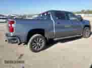 2021 Chevrolet Silverado 1500 LT z VIN 1GCPWCED1MZ157001, wystawiony jako Copart lot #85328585 z przebiegiem 61 775 mil mil oraz Szkoda całkowita • Salvage title. Historia ofert i sprzedaży dostępna na DreamBid. Obrazek 3.