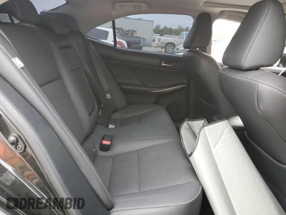 2019 Lexus IS 300 z VIN JTHBA1D27K5095541, wystawiony jako Copart lot #84733505 z przebiegiem 56 177 mil mil oraz Szkoda całkowita • Salvage title. Historia ofert i sprzedaży dostępna na DreamBid. Obrazek 10.