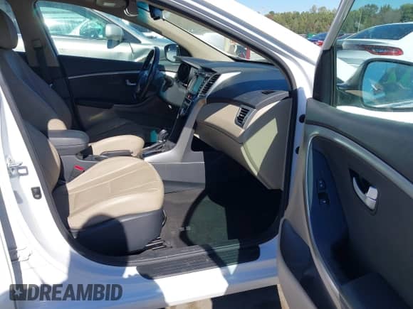 2016 Hyundai Elantra с VIN KMHD35LH7GU338470, выставлен на аукционе IAAI как лот 43507839 с пробегом 104 449 миль миль и . История ставок и продаж доступна на DreamBid. Изображение 5.