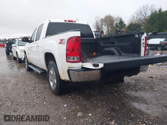 ✅ 2013 GMC Sierra 1500 SLT • VIN: 3GTP2WE76DG161505 • Лот: 43714884. Опубликован ранее на IAAI с пробегом 170 517 миль. Бесплатный доступ к архиву аукционных продаж из США и подробный отчёт об истории автомобиля на DreamBid. Изображение 3.