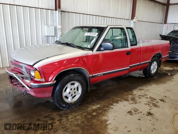 ✅ 1995 Chevrolet S-10 LS • VIN: 1GCDT19W6SK117689 • Лот: 57763125. Опубликован ранее на Copart с пробегом 162 944 миль. Бесплатный доступ к архиву аукционных продаж из США и подробный отчёт об истории автомобиля на DreamBid. Изображение 1.