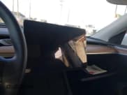 ✅ 2024 Tesla Model Y Long Range • VIN: 7SAYGDEE6RF186297 • Lot: 43597490. Wystawiony na IAAI z przebiegiem Nie podano. Bezpłatny archiwum sprzedaży aukcyjnych z USA i szczegółowy raport historii pojazdu na DreamBid. Zdjęcie 7.