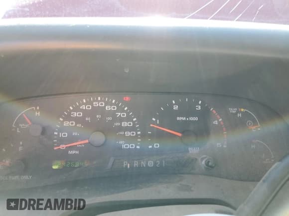 ✅ 2003 Ford F-250 XL • VIN: 1FTNX21F53EB05494 • Lot: 84382085. Listed on Copart with 242,684 mi. Free auction sales archive from the USA and detailed vehicle history report at DreamBid. Image 9.