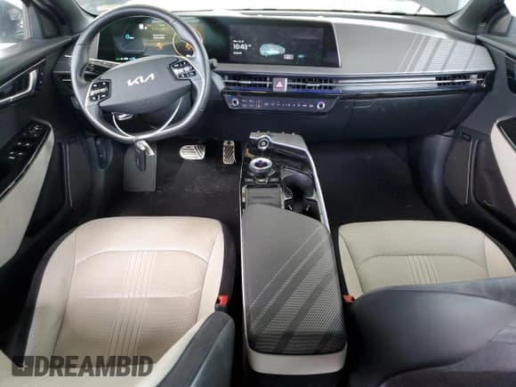 ✅ 2022 Kia EV6 GT-Line • VIN: KNDC44LA8N5030970 • Лот: 65454035. Опубликован ранее на Copart с пробегом 63 086 миль. Бесплатный доступ к архиву аукционных продаж из США и подробный отчёт об истории автомобиля на DreamBid. Изображение 8.