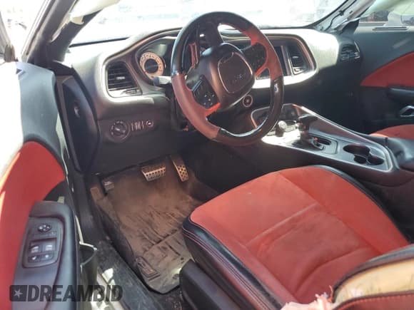 ✅ 2019 Dodge Challenger R/T Scat Pack Widebody • VIN: 2C3CDZFJ3KH740893 • Lot: 59661204. Wystawiony na Copart z przebiegiem 78 203 mil. Bezpłatny archiwum sprzedaży aukcyjnych z USA i szczegółowy raport historii pojazdu na DreamBid. Zdjęcie 8.