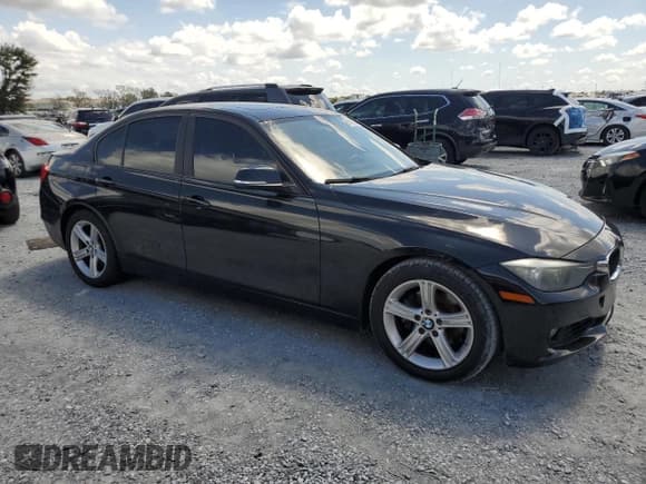 ✅ 2013 BMW 3 Series 328i • VIN: WBA3A5G55DNP23065 • Lot: 61189625. Listed on Copart with 175,000 mi. Free auction sales archive from the USA and detailed vehicle history report at DreamBid. Image 4.
