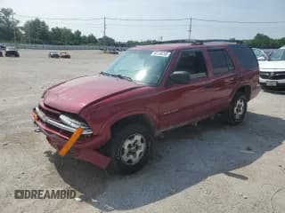 ✅ 2002 Chevrolet Blazer LS • VIN: 1GNDT13W02K145942 • Lot: 60195245. Wystawiony na Copart z przebiegiem 141 567 mil. Bezpłatny archiwum sprzedaży aukcyjnych z USA i szczegółowy raport historii pojazdu na DreamBid. Zdjęcie 1.