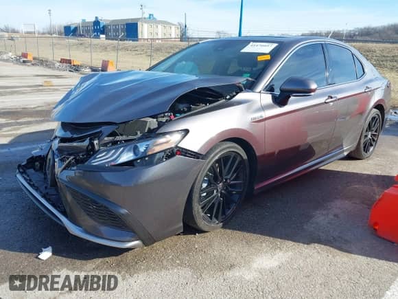 2021 Toyota Camry Hybrid XSE с VIN 4T1K31AK2MU023604, выставлен на аукционе IAAI как лот 41476057 с пробегом 26 211 миль миль и . История ставок и продаж доступна на DreamBid. Изображение 2.