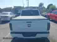 2018 Ram 1500 Tradesman z VIN 1C6RR6FT8JS149433, wystawiony jako IAAI lot #42332005 z przebiegiem 68 531 mil mil oraz . Historia ofert i sprzedaży dostępna na DreamBid. Obrazek 16.