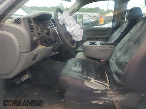 ✅ 2013 Chevrolet Silverado 2500HD Work Truck • VIN: 1GC1CVCG3DF183804 • Lot: 67389095. Wystawiony na Copart z przebiegiem Nie podano. Bezpłatny archiwum sprzedaży aukcyjnych z USA i szczegółowy raport historii pojazdu na DreamBid. Zdjęcie 7.