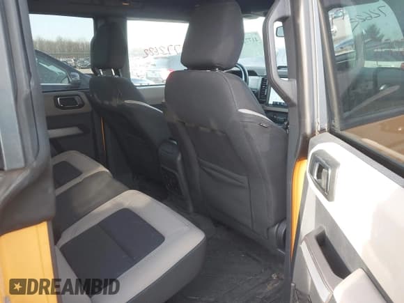 ✅ 2022 Ford Bronco • VIN: 1FMEE5DP8NLB67834 • Lot: 41772622. Wystawiony na IAAI z przebiegiem 58 667 mil. Bezpłatny archiwum sprzedaży aukcyjnych z USA i szczegółowy raport historii pojazdu na DreamBid. Zdjęcie 8.