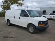 ✅ 2017 Chevrolet Express Cargo • VIN: 1GCWGAFF8H1302018 • Lot: 82526765. Wystawiony na Copart z przebiegiem 359 989 mil. Bezpłatny archiwum sprzedaży aukcyjnych z USA i szczegółowy raport historii pojazdu na DreamBid. Zdjęcie 4.