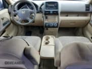 ✅ 2006 Honda CR-V LX • VIN: JHLRD68556C011956 • Lot: 92381125. Wystawiony na Copart z przebiegiem 123 427 mil. Bezpłatny archiwum sprzedaży aukcyjnych z USA i szczegółowy raport historii pojazdu na DreamBid. Zdjęcie 8.