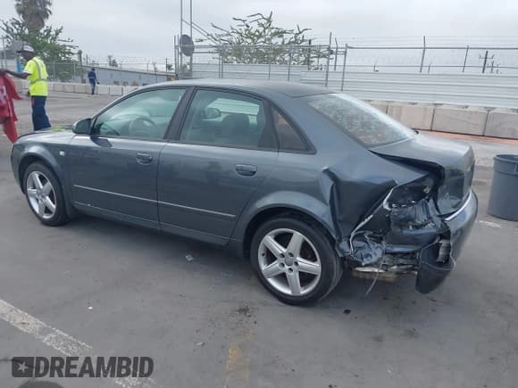 ✅ 2005 Audi A4 1.8T • VIN: WAUJC68E15A031898 • Лот: 43062853. Опубликован ранее на IAAI с пробегом 137 456 миль. Бесплатный доступ к архиву аукционных продаж из США и подробный отчёт об истории автомобиля на DreamBid. Изображение 3.