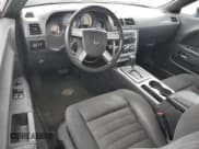 ✅ 2010 Dodge Challenger SE • VIN: 2B3CJ4DV5AH321487 • Lot: 74838084. Wystawiony na Copart z przebiegiem 211 598 mil. Bezpłatny archiwum sprzedaży aukcyjnych z USA i szczegółowy raport historii pojazdu na DreamBid. Zdjęcie 8.