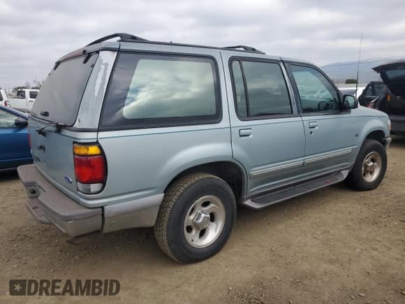 ✅ 1996 Ford Explorer XLT • VIN: 1FMDU35P2TZB63080 • Lot: 43399485. Listed on Copart with 219,026 mi. Free auction sales archive from the USA and detailed vehicle history report at DreamBid. Image 3.