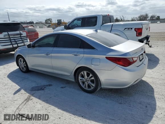 ✅ 2011 Hyundai Sonata SE • VIN: 5NPEC4AC0BH301256 • Lot: 76279154. Wystawiony na Copart z przebiegiem Nie podano. Bezpłatny archiwum sprzedaży aukcyjnych z USA i szczegółowy raport historii pojazdu na DreamBid. Zdjęcie 2.