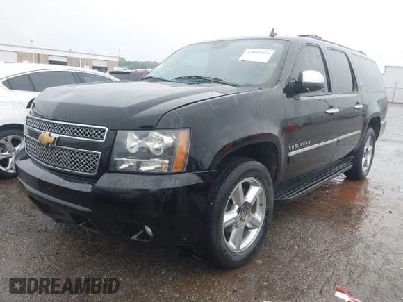 ✅ 2014 Chevrolet Suburban LTZ • VIN: 1GNSKKE76ER175531 • Lot: 43047854. Wystawiony na IAAI z przebiegiem 264 319 mil. Bezpłatny archiwum sprzedaży aukcyjnych z USA i szczegółowy raport historii pojazdu na DreamBid. Zdjęcie 2.