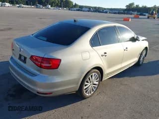 ✅ 2015 Volkswagen Jetta SE • VIN: 3VWD07AJ1FM403845 • Lot: 43398633. Listed on IAAI with 104,620 mi. Free auction sales archive from the USA and detailed vehicle history report at DreamBid. Image 4.