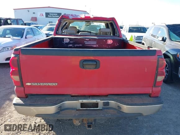 ✅ 2006 Chevrolet Silverado 2500HD LT1 • VIN: 1GCHK23D16F260761 • Lot: 41360432. Listed on IAAI with 327,569 mi. Free auction sales archive from the USA and detailed vehicle history report at DreamBid. Image 16.