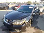 ✅ 2017 Nissan Altima SR • VIN: 1N4AL3AP8HC242513 • Лот: 43105720. Опубликован ранее на IAAI с пробегом 140 653 миль. Бесплатный доступ к архиву аукционных продаж из США и подробный отчёт об истории автомобиля на DreamBid. Изображение 2.