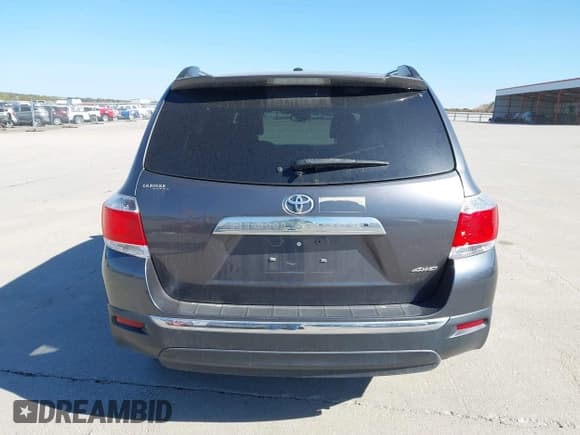 ✅ 2013 Toyota Highlander Limited • VIN: 5TDDK3EH7DS278800 • Lot: 43424622. Listed on IAAI with 111,799 mi. Free auction sales archive from the USA and detailed vehicle history report at DreamBid. Image 16.