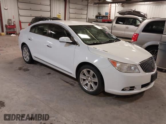 ✅ 2013 Buick LaCrosse Leather • VIN: 1G4GC5E37DF120348 • Lot: 43784431. Wystawiony na IAAI z przebiegiem 99 216 mil. Bezpłatny archiwum sprzedaży aukcyjnych z USA i szczegółowy raport historii pojazdu na DreamBid. Zdjęcie 1.