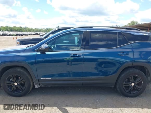 ✅ 2020 GMC Terrain SLE • VIN: 3GKALTEV3LL231875 • Lot: 43030741. Wystawiony na IAAI z przebiegiem 57 994 mil. Bezpłatny archiwum sprzedaży aukcyjnych z USA i szczegółowy raport historii pojazdu na DreamBid. Zdjęcie 14.