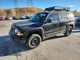 ✅ 2015 Jeep Patriot Altitude • VIN: 1C4NJRBB3FD147730 • Lot: 92120915. Listed on Copart with 174,650 mi. Free auction sales archive from the USA and detailed vehicle history report at DreamBid. Image 1.