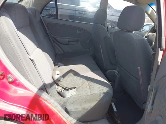 ✅ 2005 Kia Rio • VIN: KNADC125056376089 • Lot: 42489281. Wystawiony na IAAI z przebiegiem 101 101 mil. Bezpłatny archiwum sprzedaży aukcyjnych z USA i szczegółowy raport historii pojazdu na DreamBid. Zdjęcie 8.