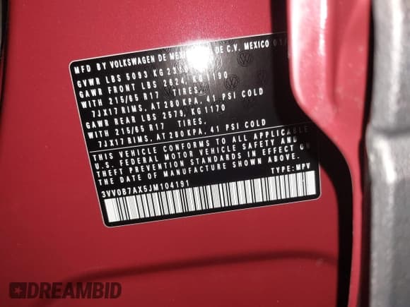 ✅ 2018 Volkswagen Tiguan S • VIN: 3VV0B7AX5JM104191 • Lot: 42492503. Listed on IAAI with 96,339 mi. Free auction sales archive from the USA and detailed vehicle history report at DreamBid. Image 9.