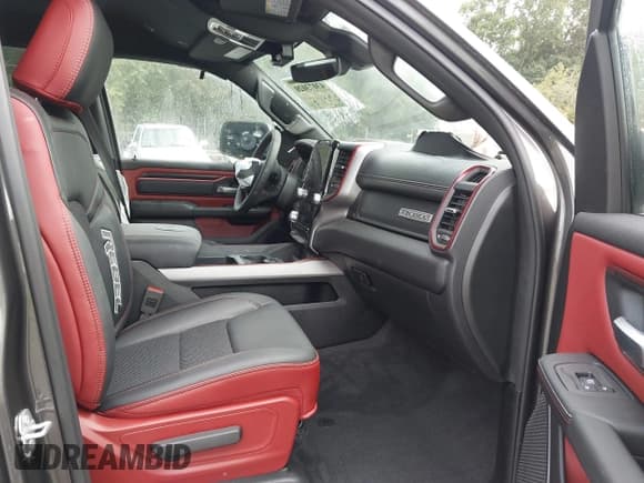 ✅ 2025 Ram 1500 Rebel • VIN: 1C6SRFLP0SN689478 • Лот: 43073020. Опубликован ранее на IAAI с пробегом 4 242 миль. Бесплатный доступ к архиву аукционных продаж из США и подробный отчёт об истории автомобиля на DreamBid. Изображение 5.