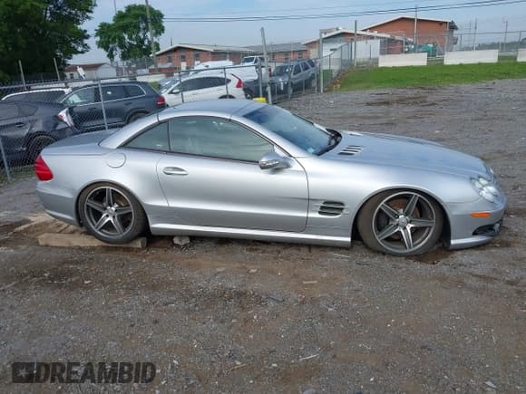 ✅ 2003 Mercedes-Benz SL 500 • VIN: WDBSK75F93F027609 • Lot: 42386934. Listed on IAAI with Not provided. Free auction sales archive from the USA and detailed vehicle history report at DreamBid. Image 12.