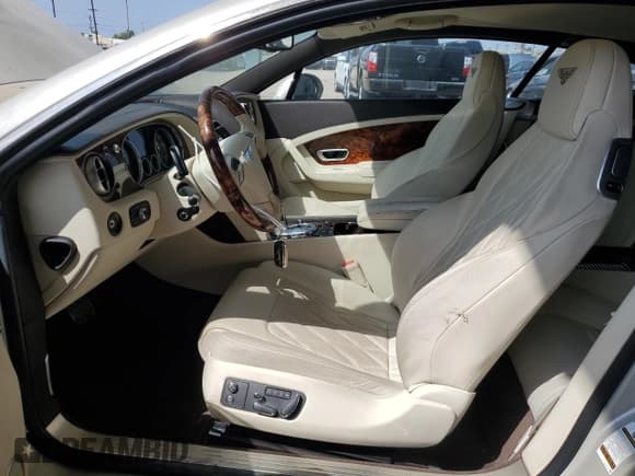 ✅ 2013 Bentley Continental GT • VIN: SCBFU7ZA7DC085543 • Lot: 71247074. Listed on Copart with 25,696 mi. Free auction sales archive from the USA and detailed vehicle history report at DreamBid. Image 7.