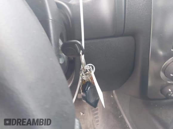 ✅ 2006 Hummer H3 • VIN: 5GTDN136468189053 • Lot: 42239267. Wystawiony na IAAI z przebiegiem 89 737 mil. Bezpłatny archiwum sprzedaży aukcyjnych z USA i szczegółowy raport historii pojazdu na DreamBid. Zdjęcie 11.