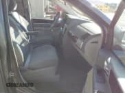 ✅ 2010 Chrysler Town & Country Touring • VIN: 2A4RR5D12AR226507 • Lot: 43780060. Listed on IAAI with 143,329 mi. Free auction sales archive from the USA and detailed vehicle history report at DreamBid. Image 5.