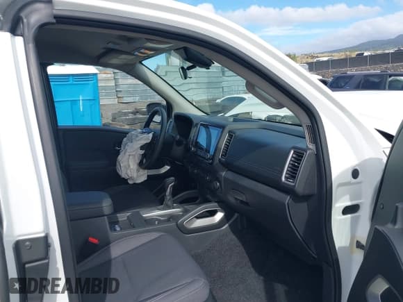 ✅ 2024 Nissan Frontier S • VIN: 1N6ED1CM1RN660317 • Lot: 41086992. Listed on IAAI with 4,933 mi. Free auction sales archive from the USA and detailed vehicle history report at DreamBid. Image 5.