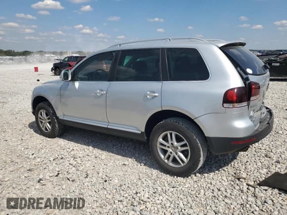 ✅ 2008 Volkswagen Touareg V6 • VIN: WVGBE77L18D064809 • Lot: 71832225. Listed on Copart with 126,866 mi. Free auction sales archive from the USA and detailed vehicle history report at DreamBid. Image 2.
