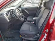 ✅ 2004 Pontiac Vibe • VIN: 5Y2SL62814Z432748 • Lot: 95121025. Wystawiony na Copart z przebiegiem 83 296 mil. Bezpłatny archiwum sprzedaży aukcyjnych z USA i szczegółowy raport historii pojazdu na DreamBid. Zdjęcie 7.