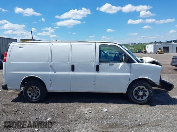 ✅ 2011 Chevrolet Express Cargo • VIN: 1GCSGAFX5B1149354 • Lot: 42196706. Listed on IAAI with Not provided. Free auction sales archive from the USA and detailed vehicle history report at DreamBid. Image 14.