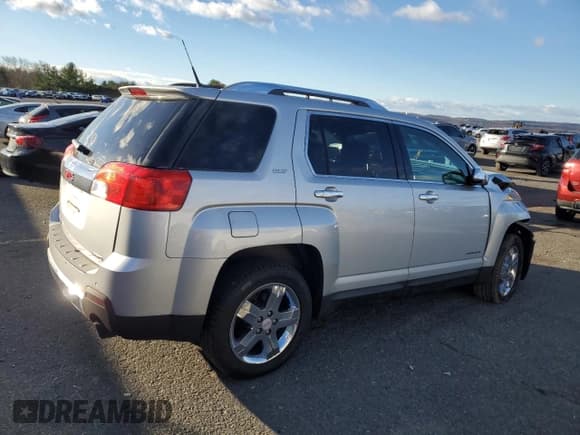 ✅ 2012 GMC Terrain SLT-2 • VIN: 2GKFLXE55C6186973 • Лот: 92731455. Опубликован ранее на Copart с пробегом 226 340 миль. Бесплатный доступ к архиву аукционных продаж из США и подробный отчёт об истории автомобиля на DreamBid. Изображение 3.