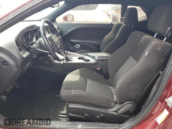 ✅ 2021 Dodge Challenger R/T • VIN: 2C3CDZBT8MH546404 • Lot: 66819783. Wystawiony na Copart z przebiegiem 35 359 mil. Bezpłatny archiwum sprzedaży aukcyjnych z USA i szczegółowy raport historii pojazdu na DreamBid. Zdjęcie 7.