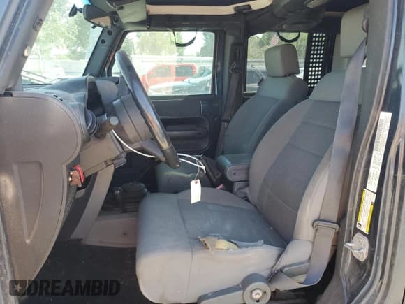 ✅ 2008 Jeep Wrangler Unlimited Rubicon • VIN: 1J8GA69198L550682 • Lot: 57333575. Listed on Copart with 176,224 mi. Free auction sales archive from the USA and detailed vehicle history report at DreamBid. Image 7.