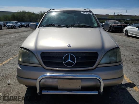 ✅ 2001 Mercedes-Benz M 320/430/500 • VIN: 4JGAB54E31A242466 • Лот: 80584225. Опубликован ранее на Copart с пробегом 174 690 миль. Бесплатный доступ к архиву аукционных продаж из США и подробный отчёт об истории автомобиля на DreamBid. Изображение 5.