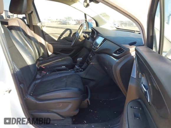 ✅ 2017 Buick Encore Preferred • VIN: KL4CJASB5HB033391 • Лот: 43633130. Опубликован ранее на IAAI с пробегом 108 693 миль. Бесплатный доступ к архиву аукционных продаж из США и подробный отчёт об истории автомобиля на DreamBid. Изображение 5.