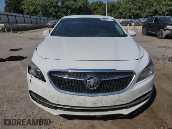 ✅ 2017 Buick LaCrosse Essence • VIN: 1G4ZP5SS5HU175410 • Lot: 69876274. Wystawiony na Copart z przebiegiem 102 638 mil. Bezpłatny archiwum sprzedaży aukcyjnych z USA i szczegółowy raport historii pojazdu na DreamBid. Zdjęcie 5.